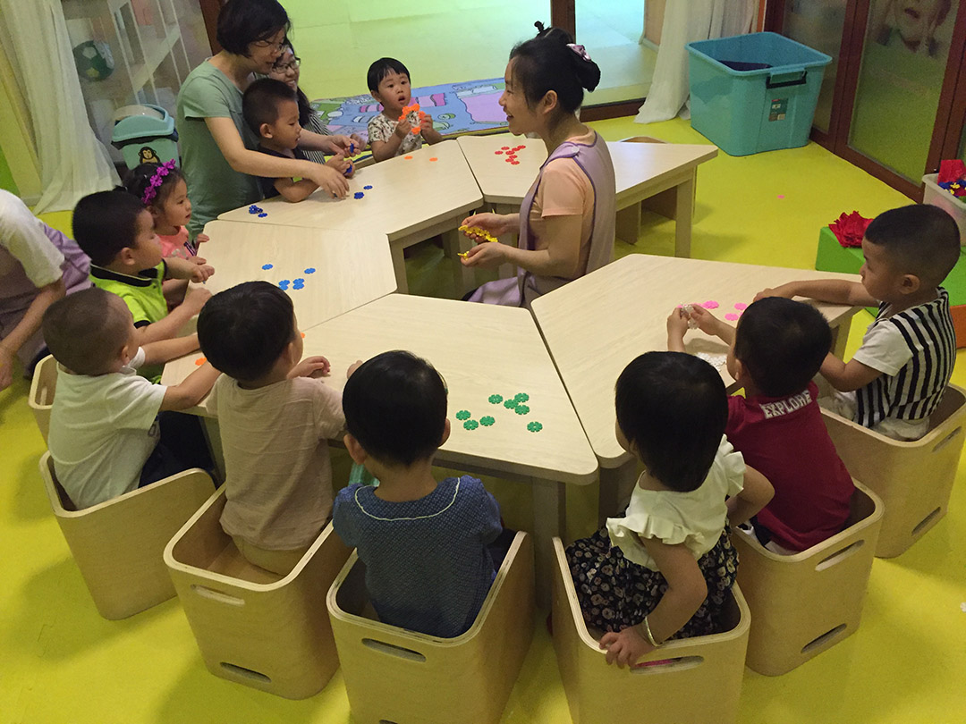〈萬科第五園中心〉日?；顒右曨l，一起圍觀吧