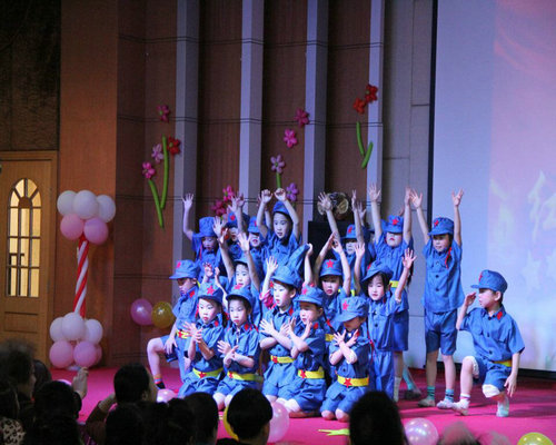遠(yuǎn)恒佳實(shí)驗(yàn)幼兒園第一場延時班匯報演出